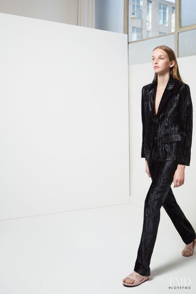 Jamilla Hoogenboom featured in  the Topshop fashion show for Resort 2016