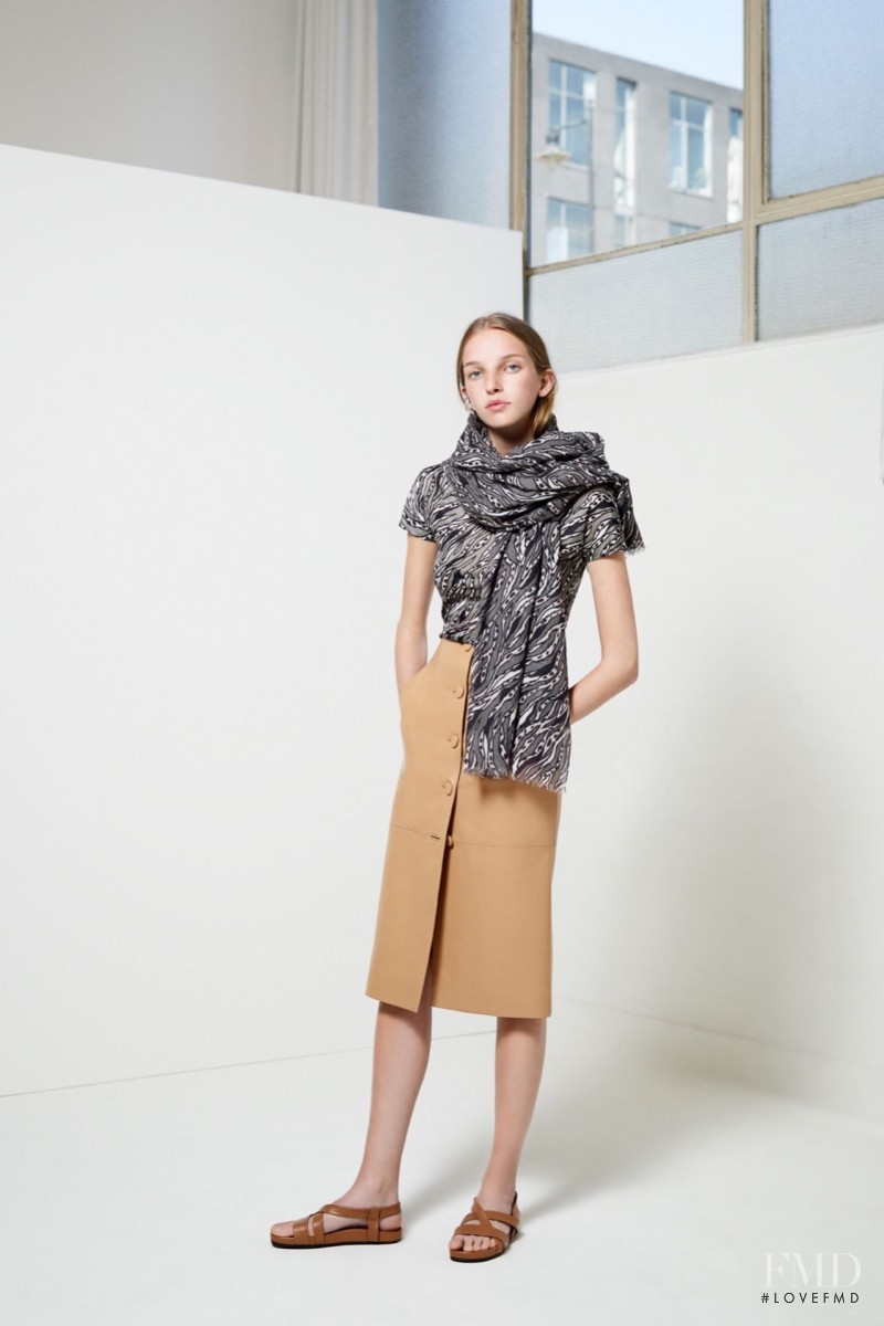Jamilla Hoogenboom featured in  the Topshop fashion show for Resort 2016