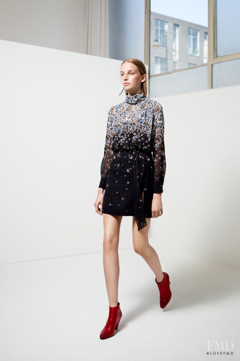 Jamilla Hoogenboom featured in  the Topshop fashion show for Resort 2016