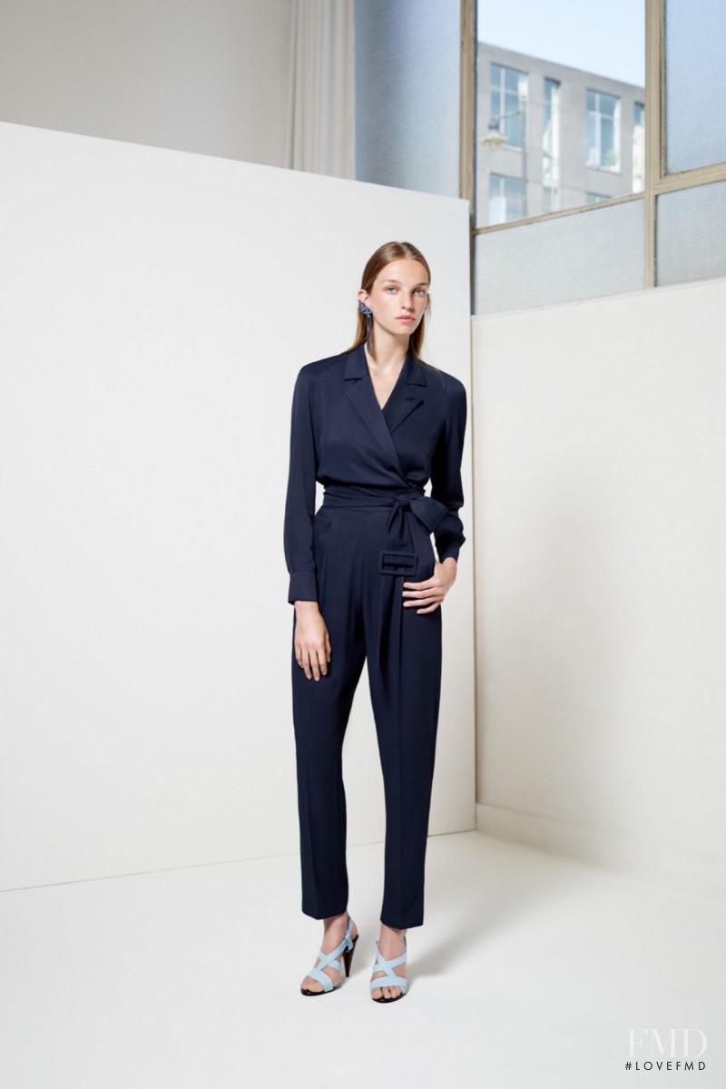 Jamilla Hoogenboom featured in  the Topshop fashion show for Resort 2016