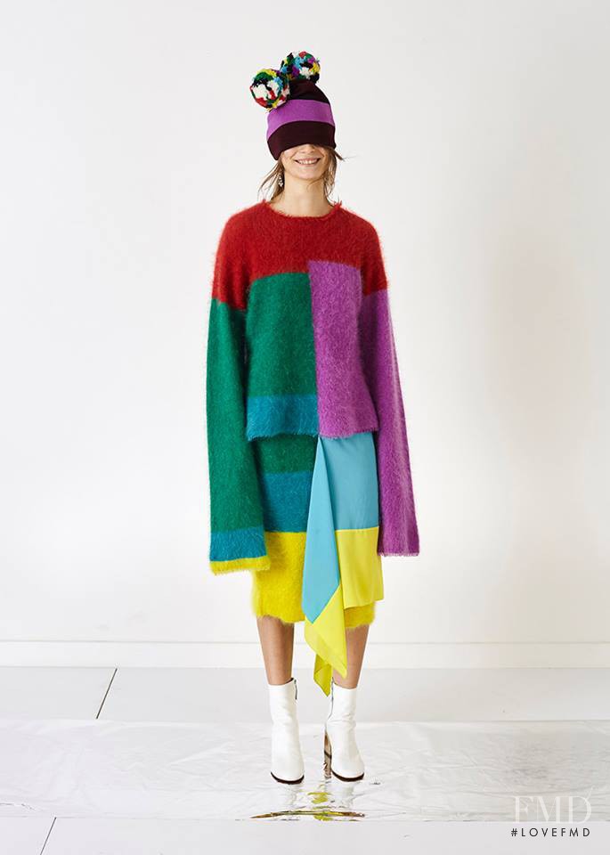 Josephine Kleinendorst featured in  the Ports 1961 fashion show for Pre-Fall 2016
