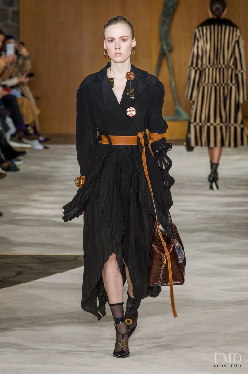 Kiki Willems featured in  the Loewe fashion show for Autumn/Winter 2016