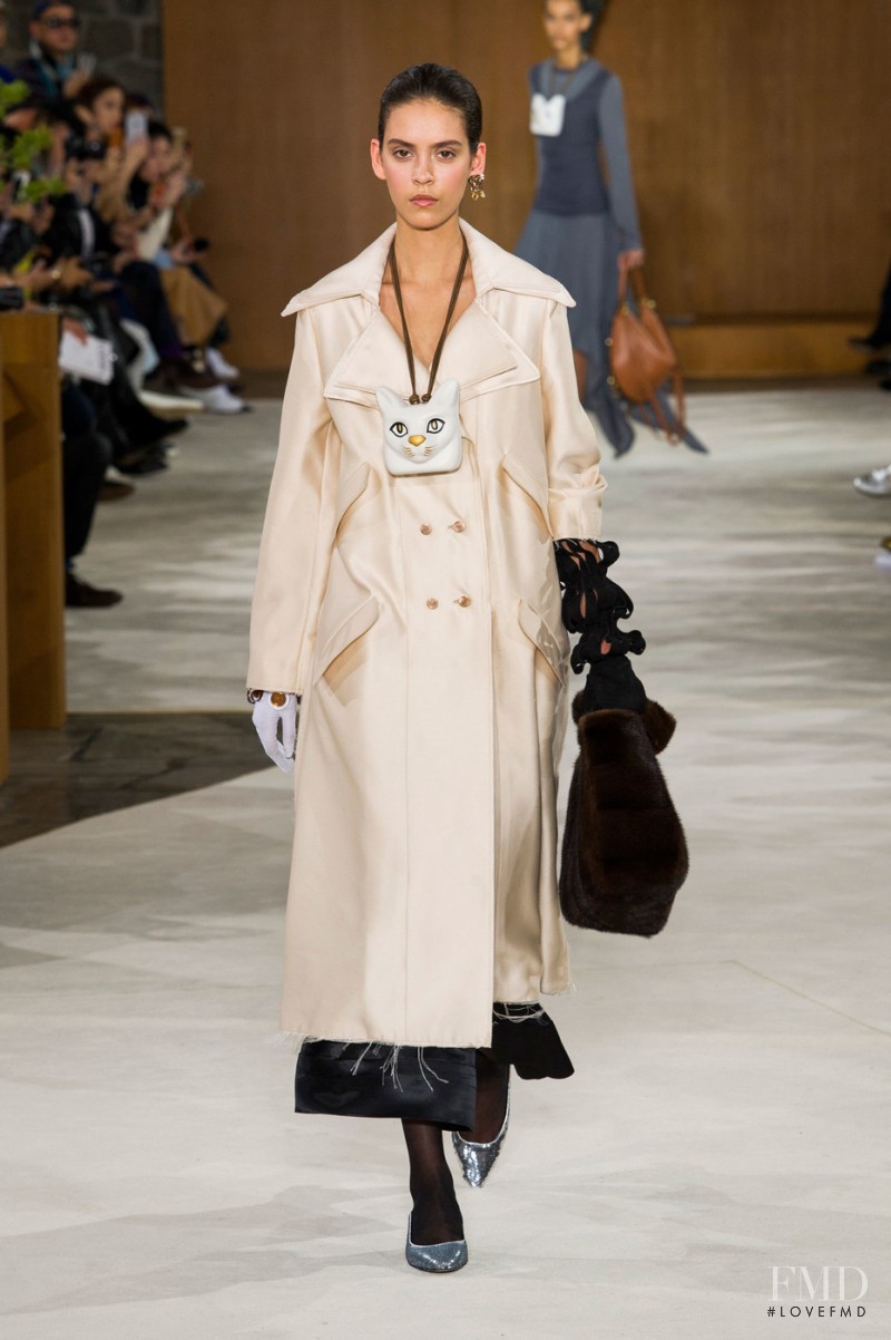 Nirvana Naves featured in  the Loewe fashion show for Autumn/Winter 2016