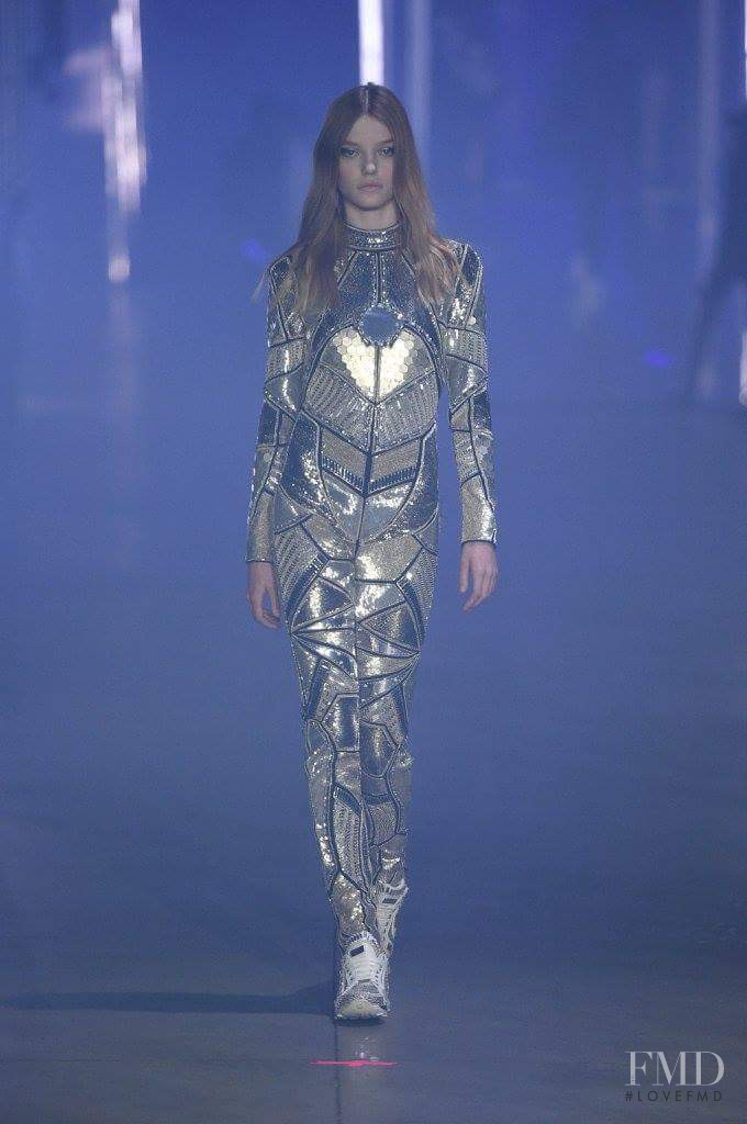 Roos Abels featured in  the Philipp Plein fashion show for Autumn/Winter 2016