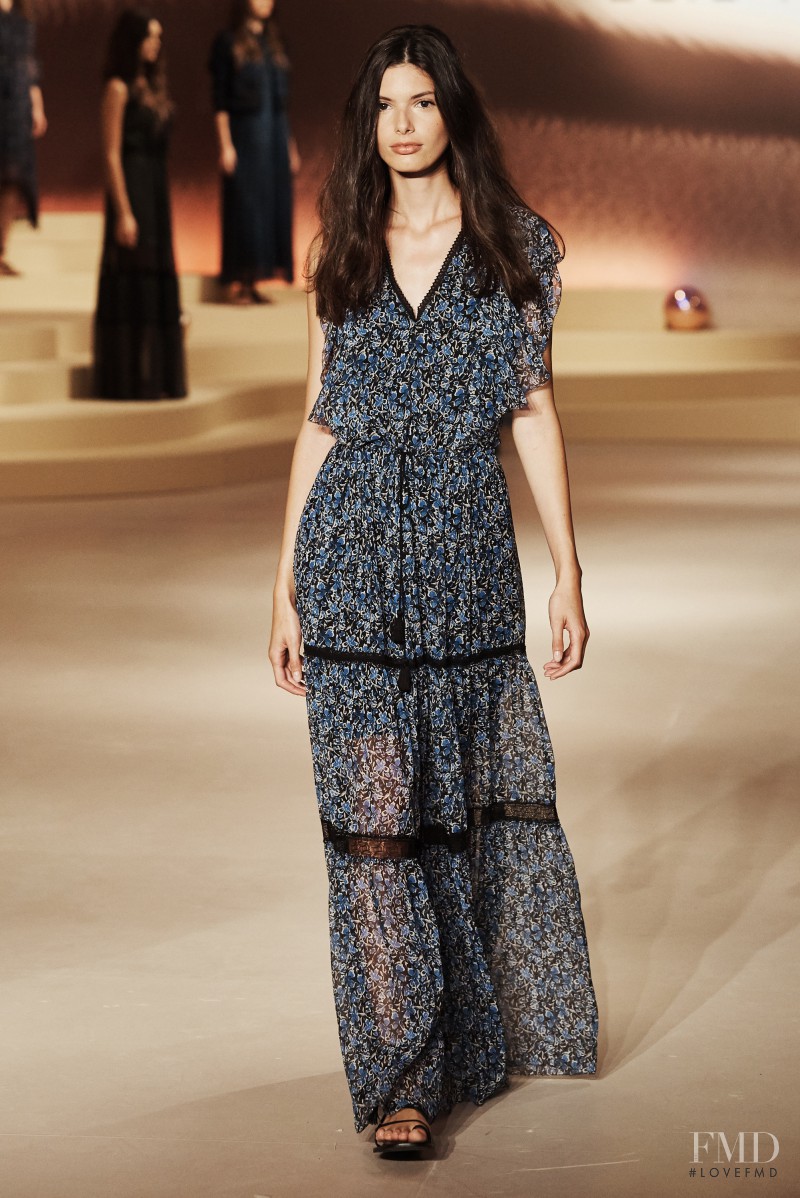 Giulia Manini featured in  the Elie Tahari fashion show for Spring/Summer 2016