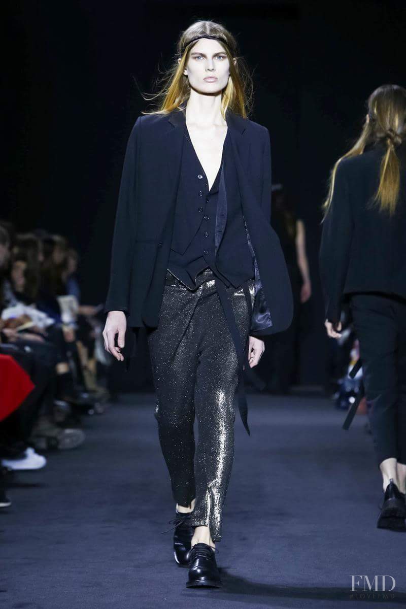 Ann Demeulemeester fashion show for Autumn/Winter 2016