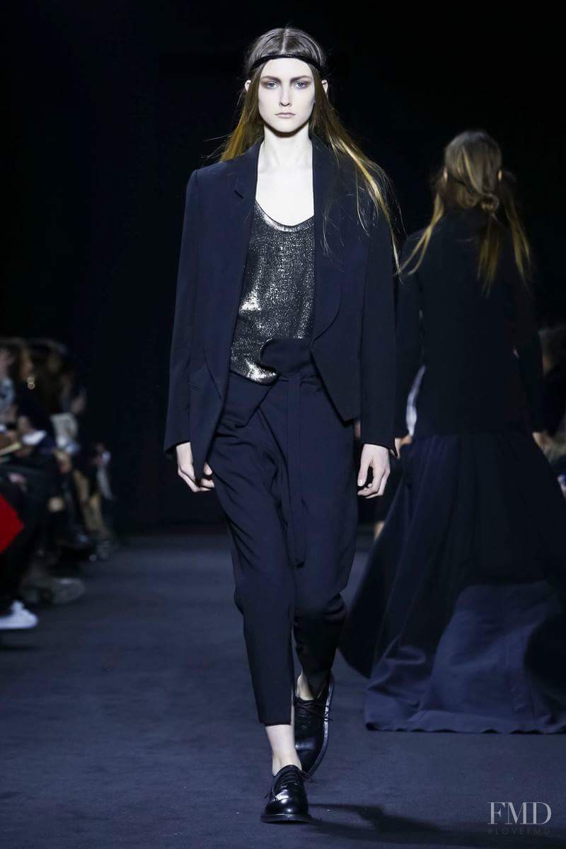 Allyson Chalmers featured in  the Ann Demeulemeester fashion show for Autumn/Winter 2016