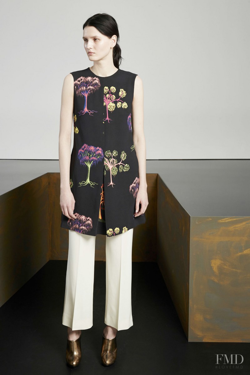 Katlin Aas featured in  the Stella McCartney fashion show for Pre-Fall 2015