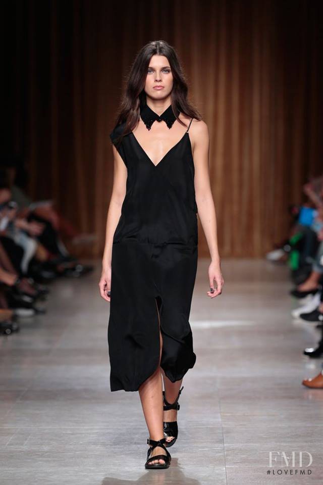 Carolina Capitao featured in  the Ricardo Preto fashion show for Spring/Summer 2016