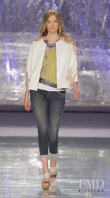 Daniela Hanganu featured in  the Cheyenne fashion show for Spring/Summer 2015