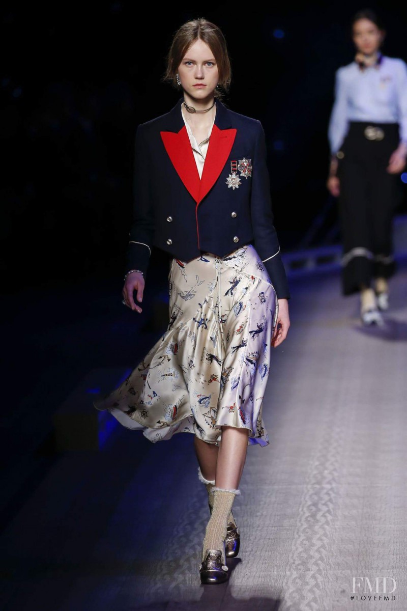 Julie Hoomans featured in  the Tommy Hilfiger fashion show for Autumn/Winter 2016