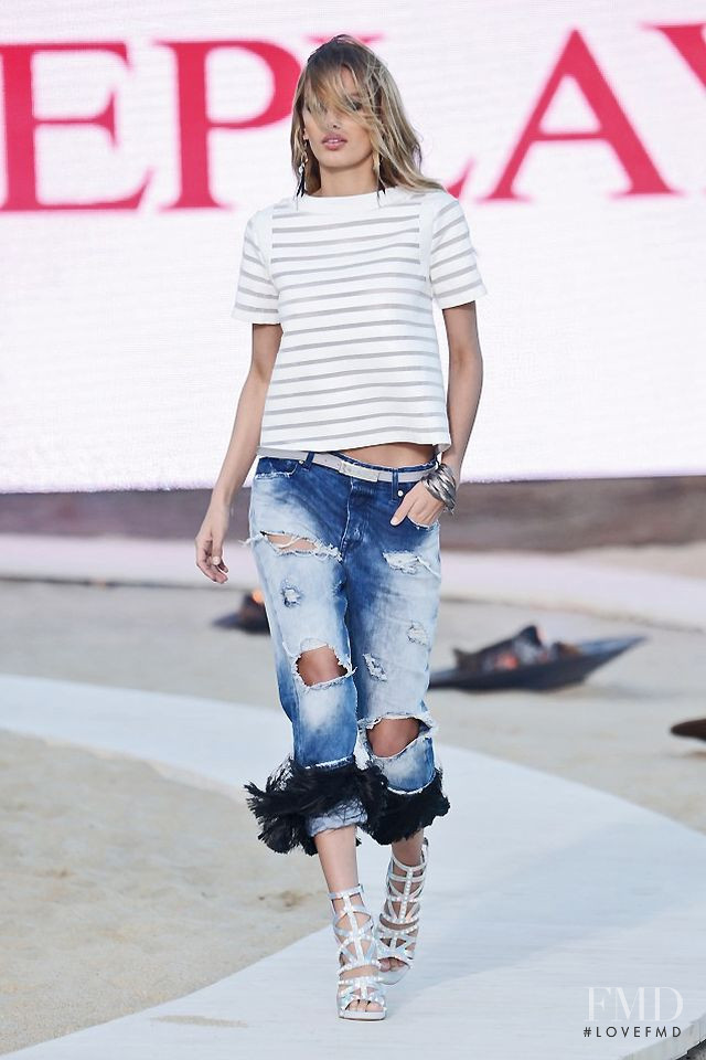 Bregje Heinen featured in  the Replay fashion show for Spring/Summer 2016