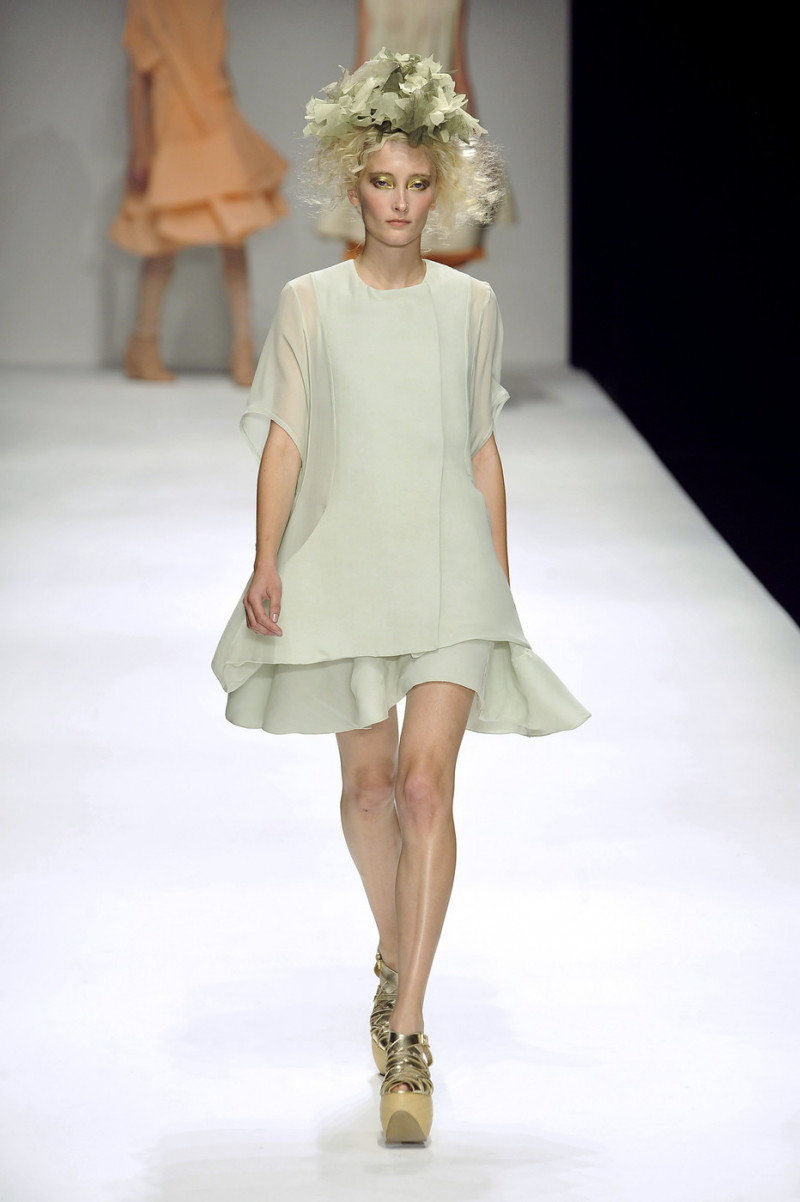 John Rocha fashion show for Spring/Summer 2010