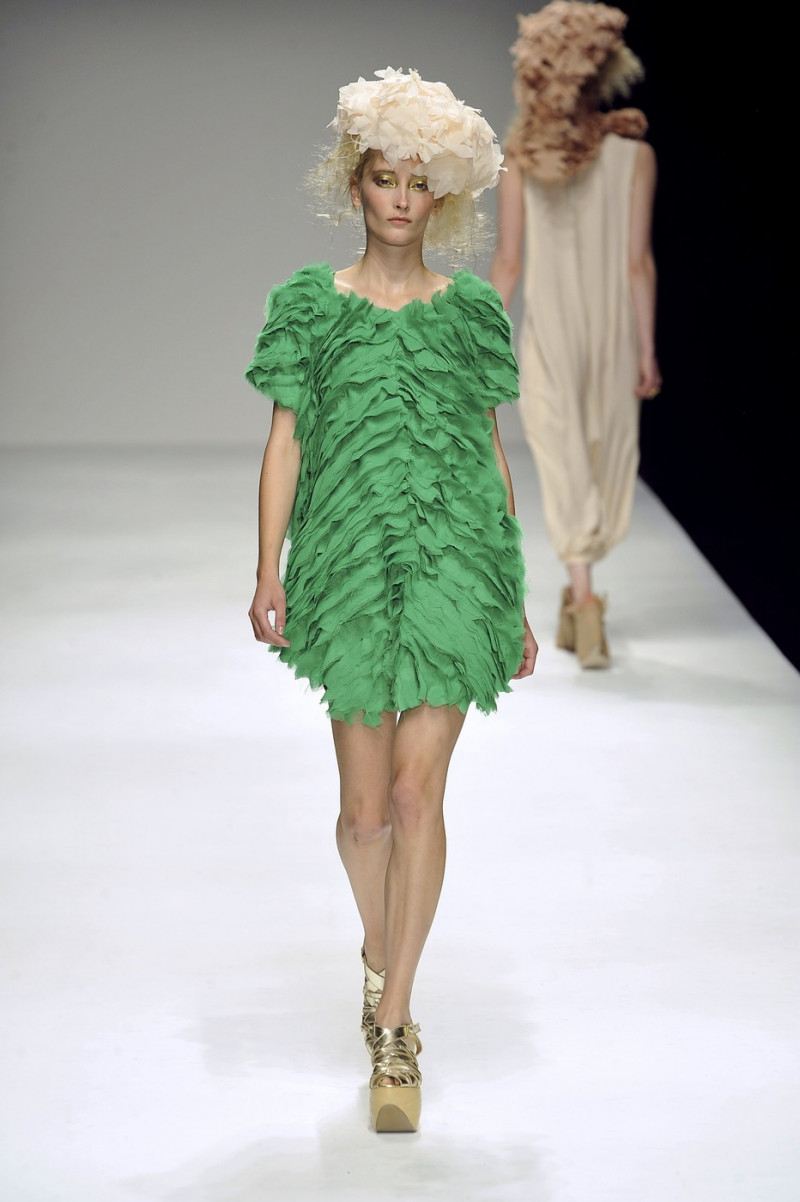 John Rocha fashion show for Spring/Summer 2010