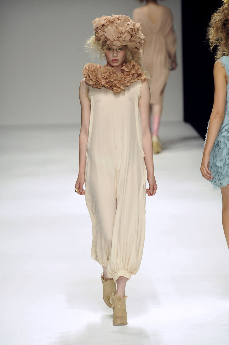 John Rocha fashion show for Spring/Summer 2010