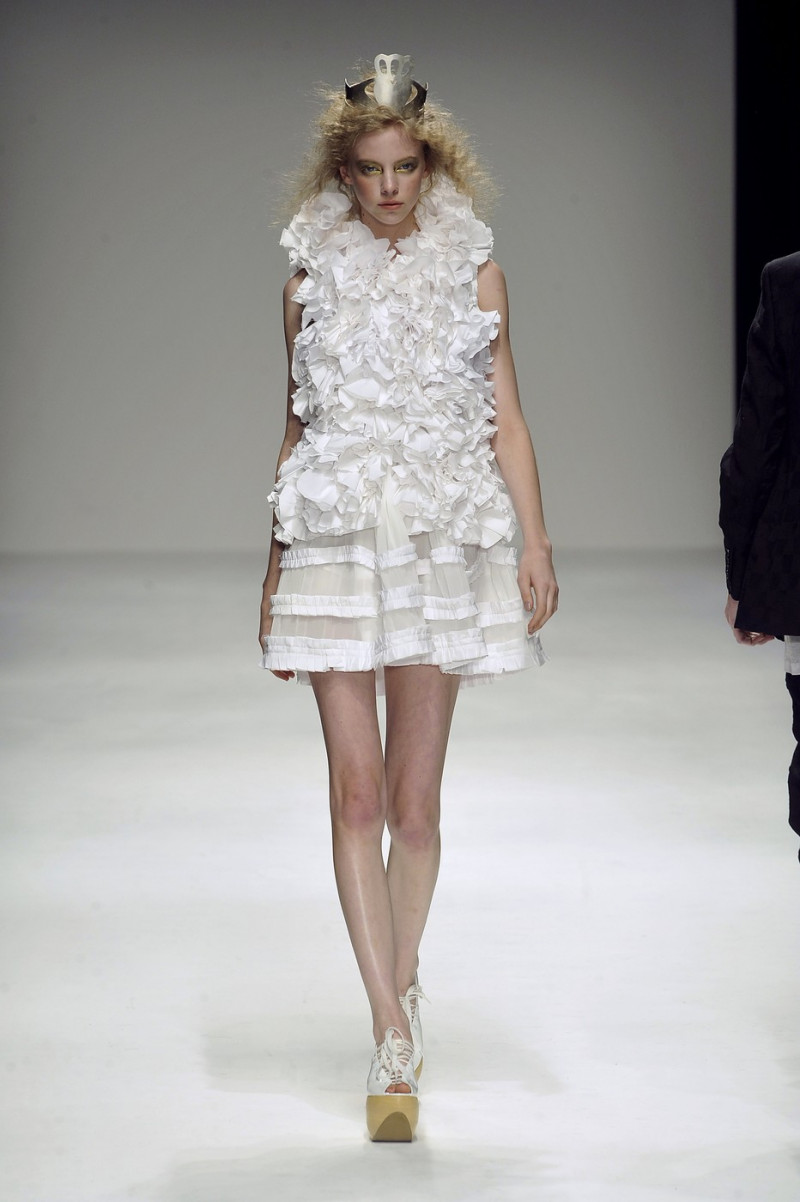 John Rocha fashion show for Spring/Summer 2010