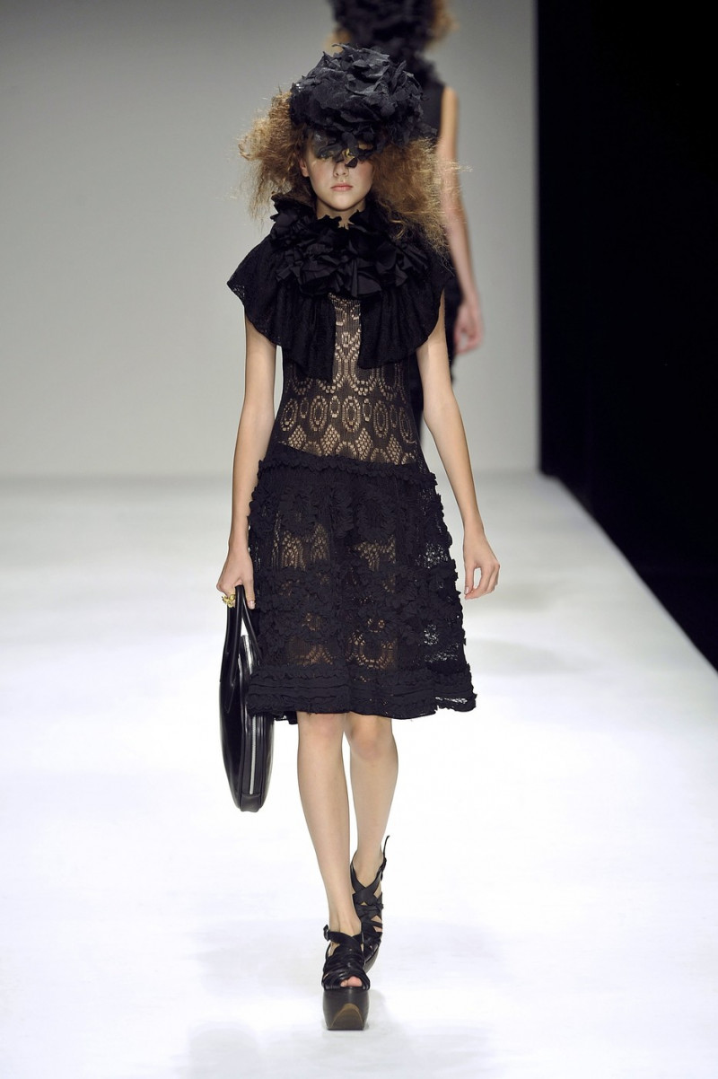 John Rocha fashion show for Spring/Summer 2010