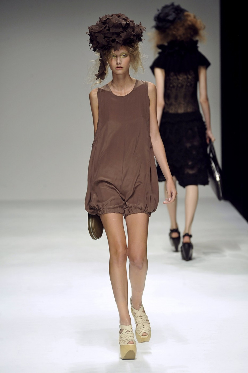 John Rocha fashion show for Spring/Summer 2010