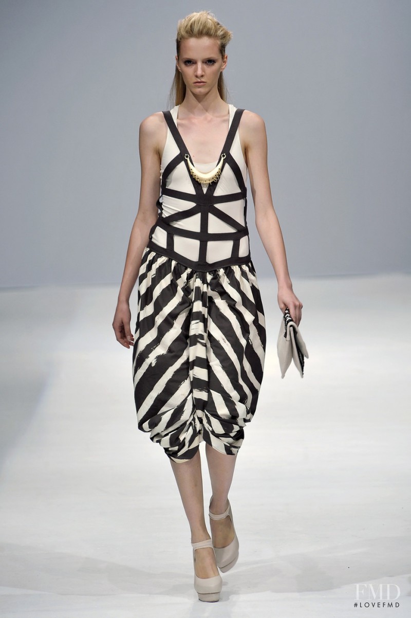 Sass & Bide fashion show for Spring/Summer 2010