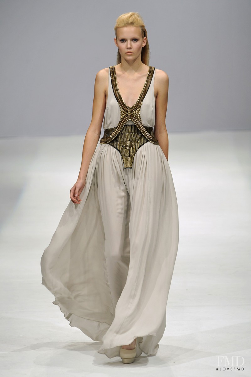 Sass & Bide fashion show for Spring/Summer 2010