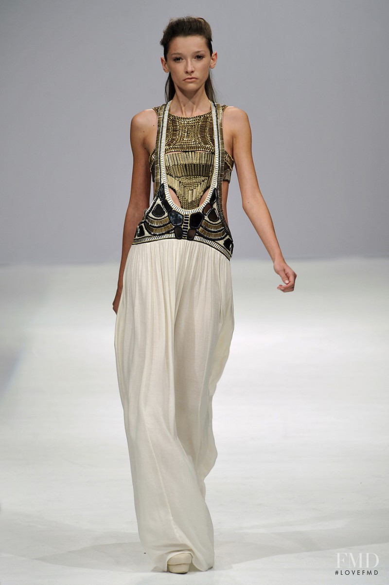 Sass & Bide fashion show for Spring/Summer 2010