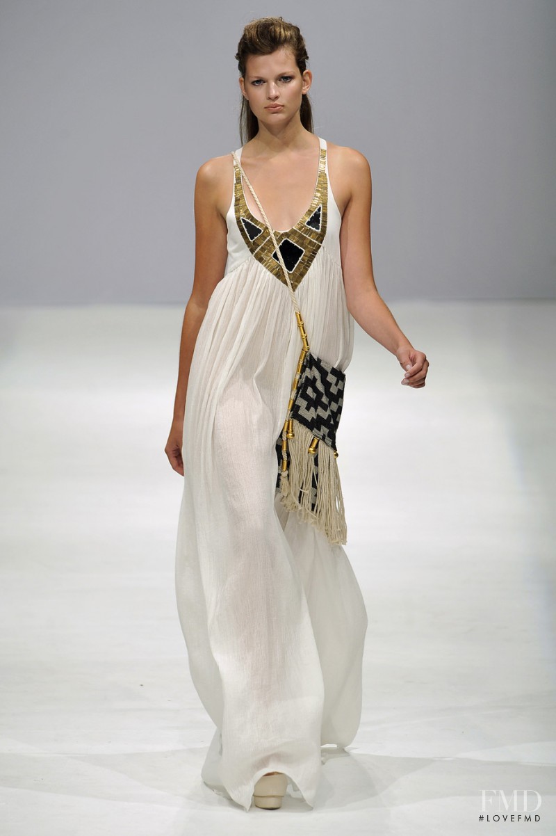 Sass & Bide fashion show for Spring/Summer 2010