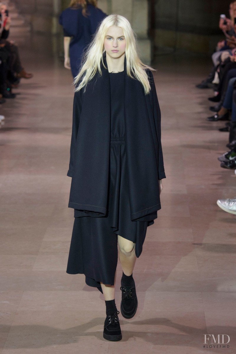 Moon Young Hee fashion show for Autumn/Winter 2016