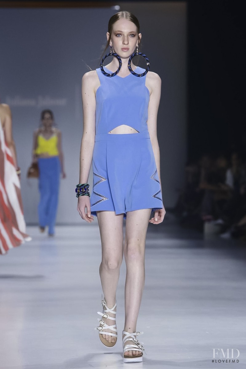 Juliana Jabour fashion show for Spring/Summer 2016