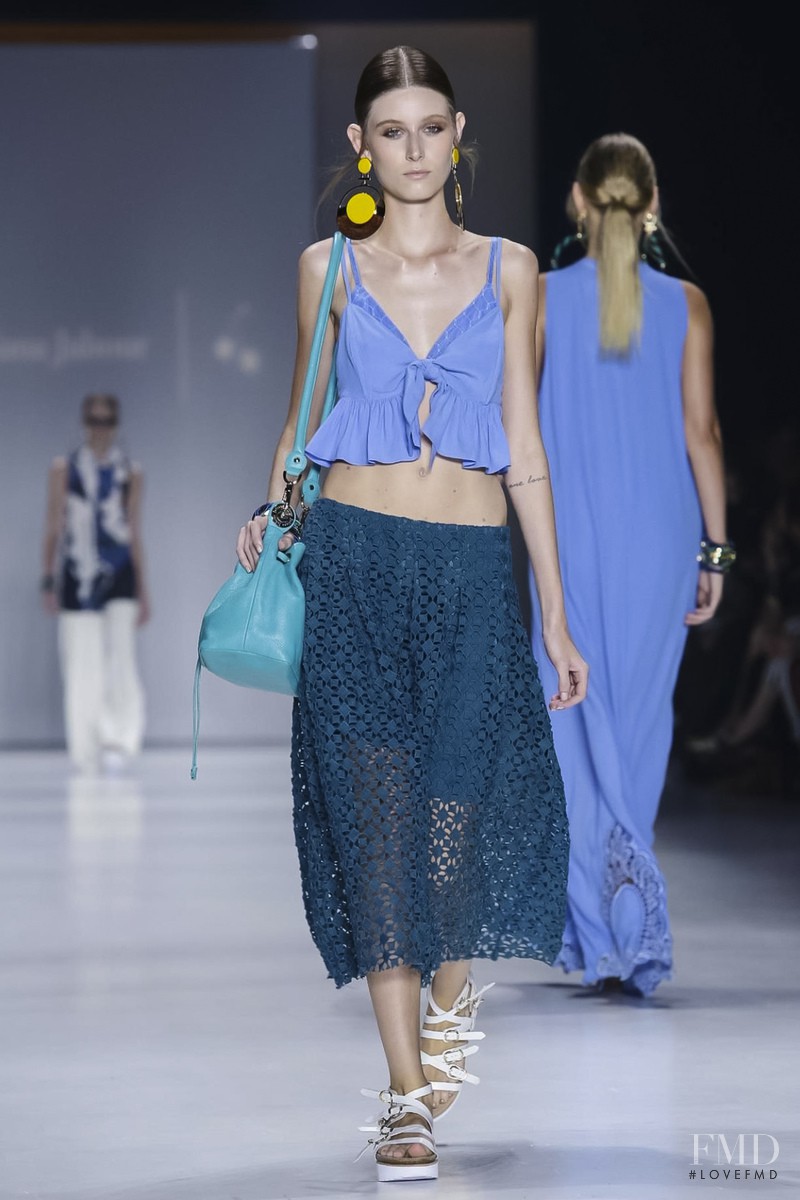 Juliana Jabour fashion show for Spring/Summer 2016