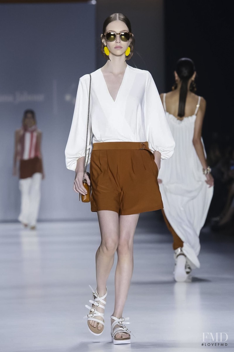 Lorena Maraschi featured in  the Juliana Jabour fashion show for Spring/Summer 2016