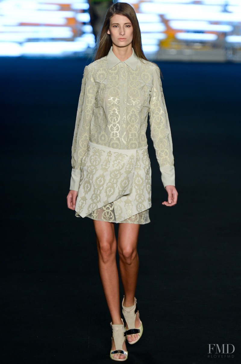 Patricia Muller featured in  the Espaï¿½o fashion show for Spring/Summer 2013