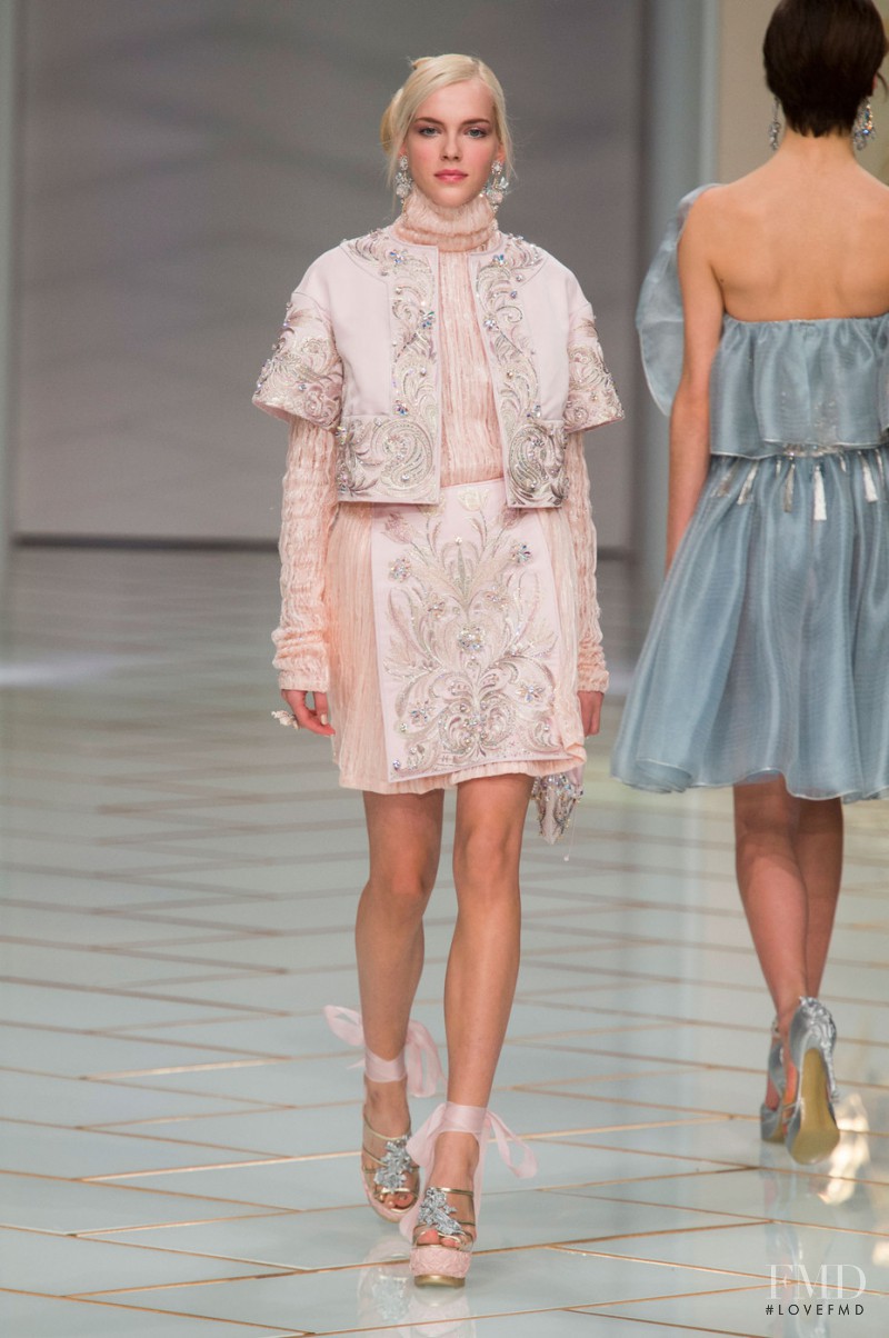 Guo Pei fashion show for Spring/Summer 2016