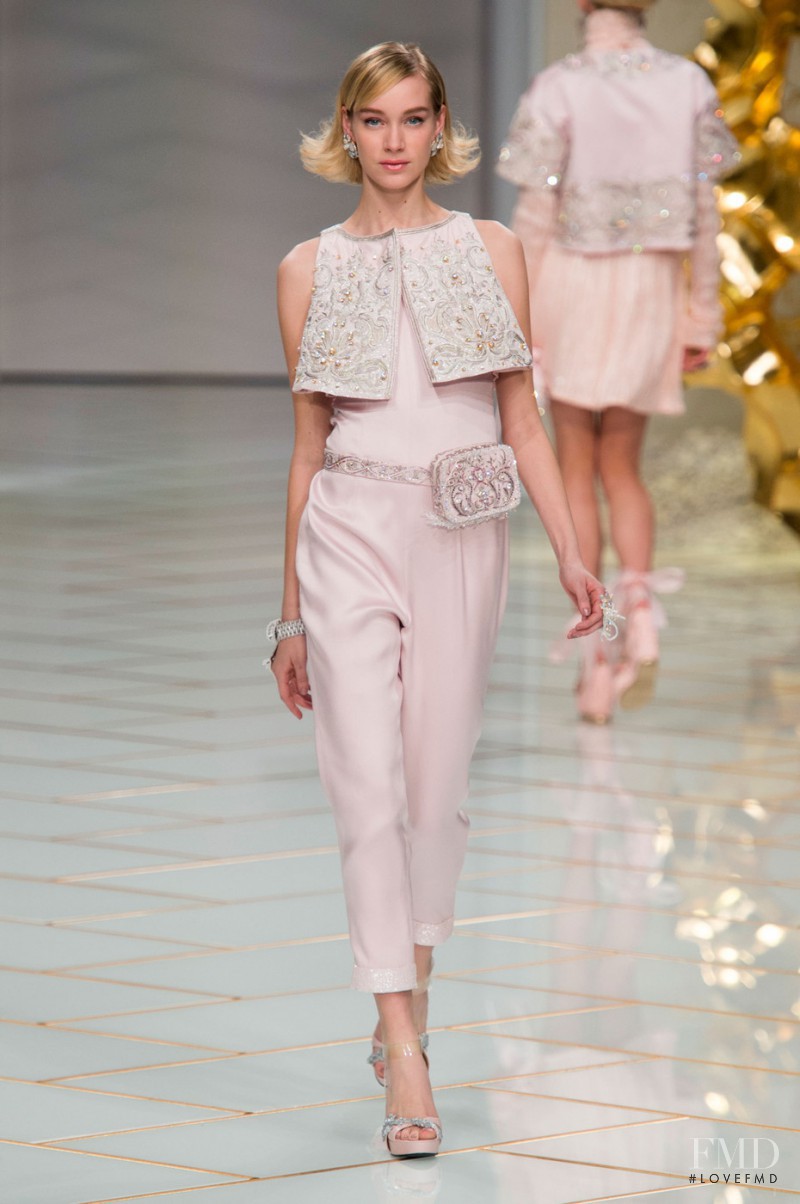 Guo Pei fashion show for Spring/Summer 2016