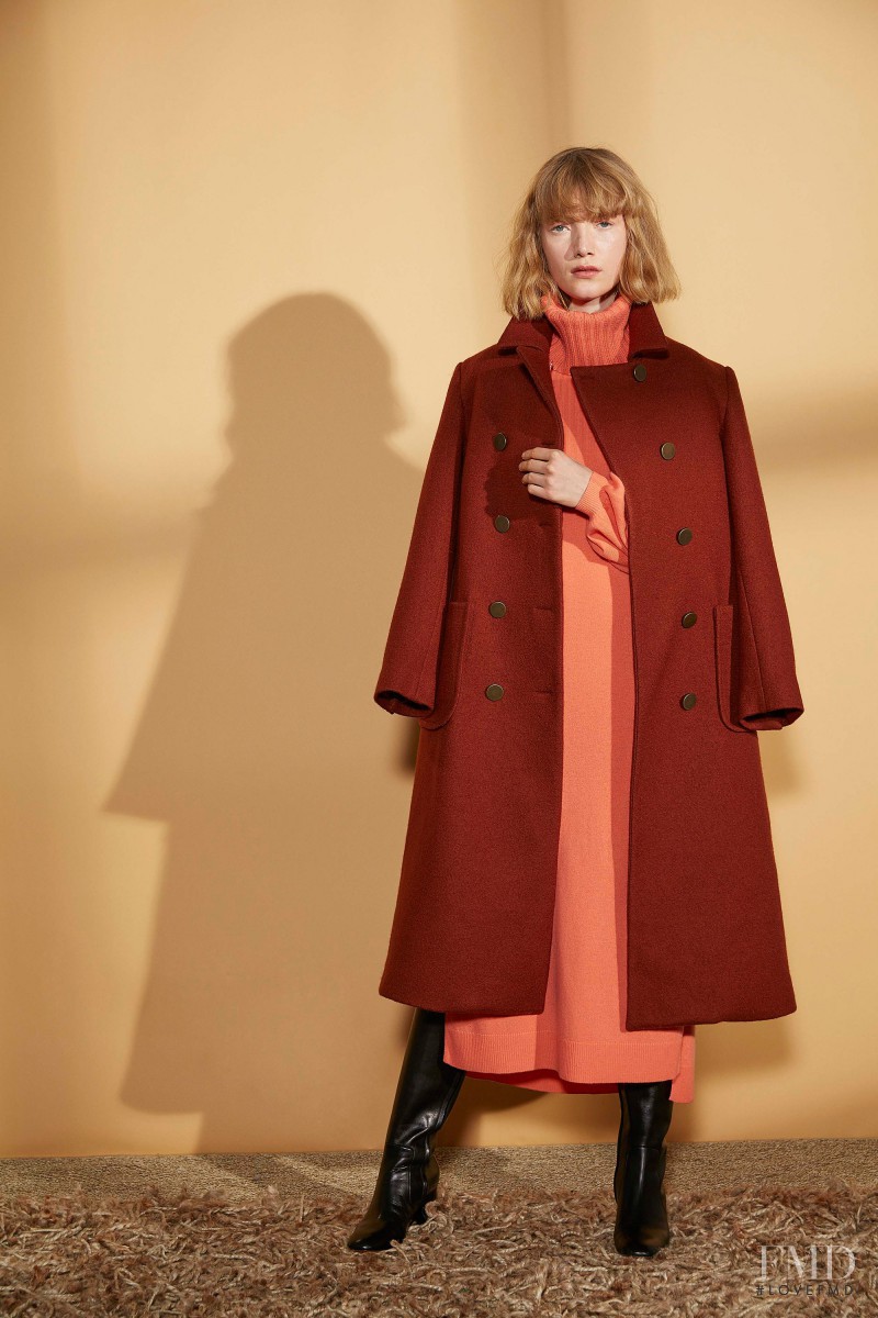 Lou Schoof featured in  the Apiece Apart fashion show for Autumn/Winter 2016