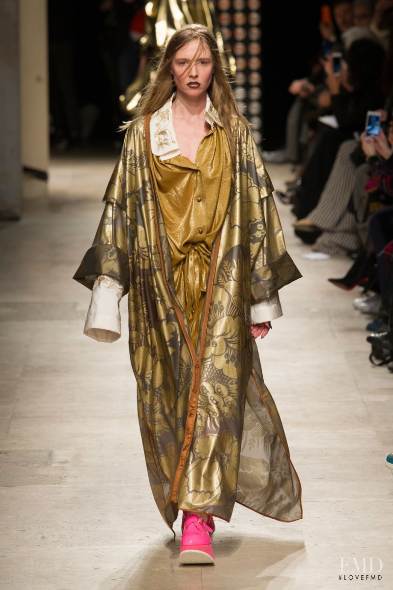 Vivienne Westwood Gold Label by Andreas Kronthaler fashion show for Autumn/Winter 2016