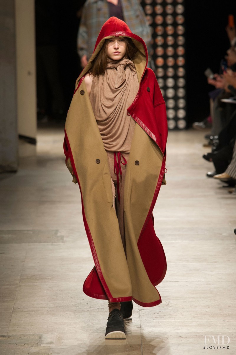 Vivienne Westwood Gold Label by Andreas Kronthaler fashion show for Autumn/Winter 2016