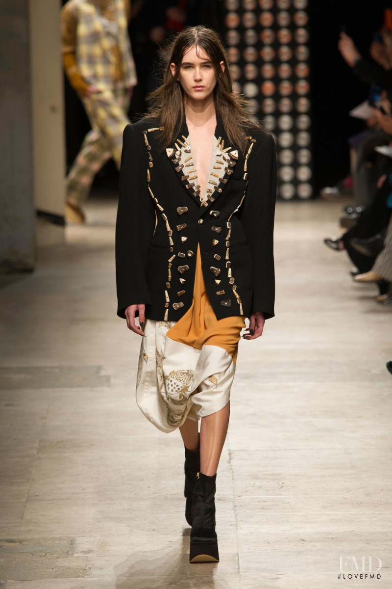 Vivienne Westwood Gold Label by Andreas Kronthaler fashion show for Autumn/Winter 2016