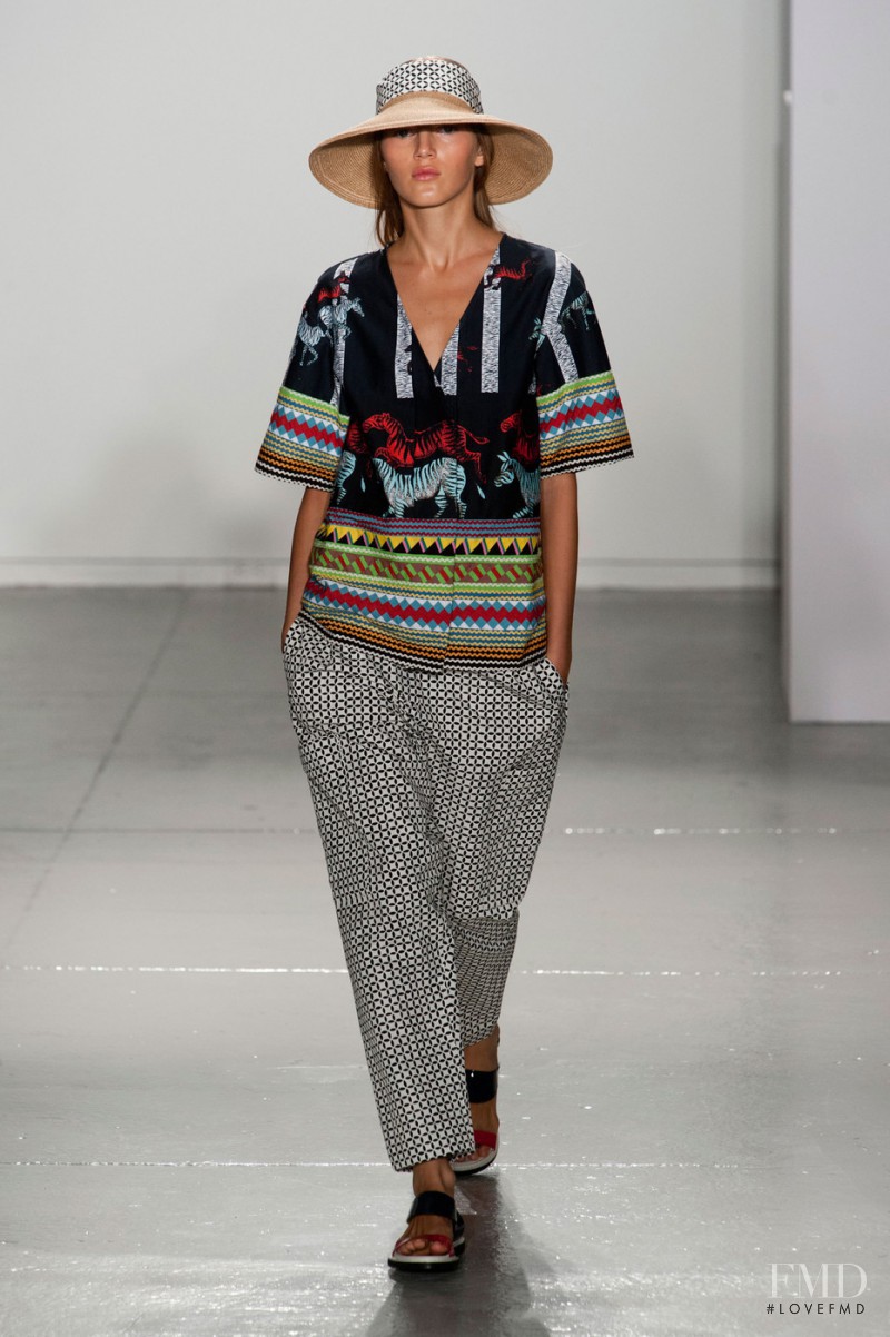 SUNO fashion show for Spring/Summer 2014