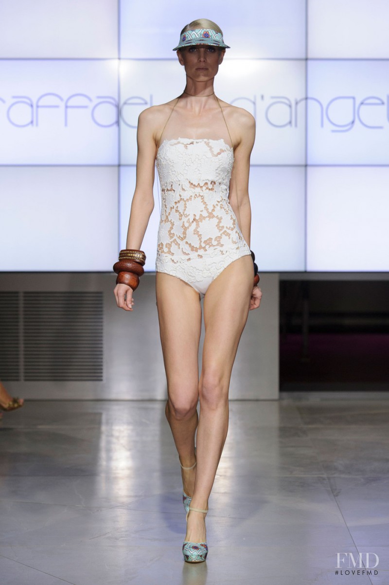 Raffaela D\'Angelo fashion show for Spring/Summer 2015