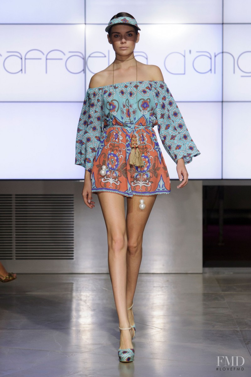 Raffaela D\'Angelo fashion show for Spring/Summer 2015