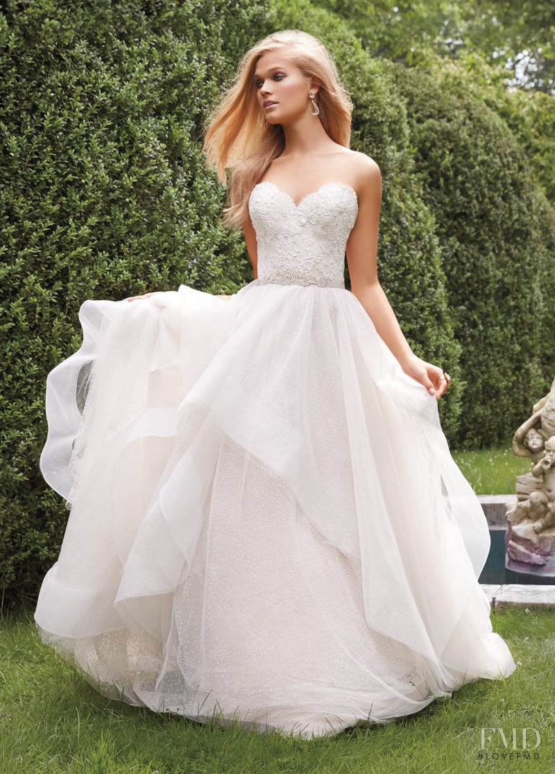 Vita Sidorkina featured in  the Alvina Valenta advertisement for Autumn/Winter 2015