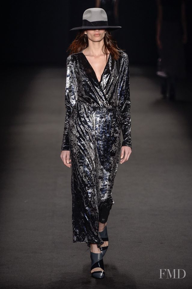 Linda Helena featured in  the Giuliana Romano fashion show for Autumn/Winter 2015