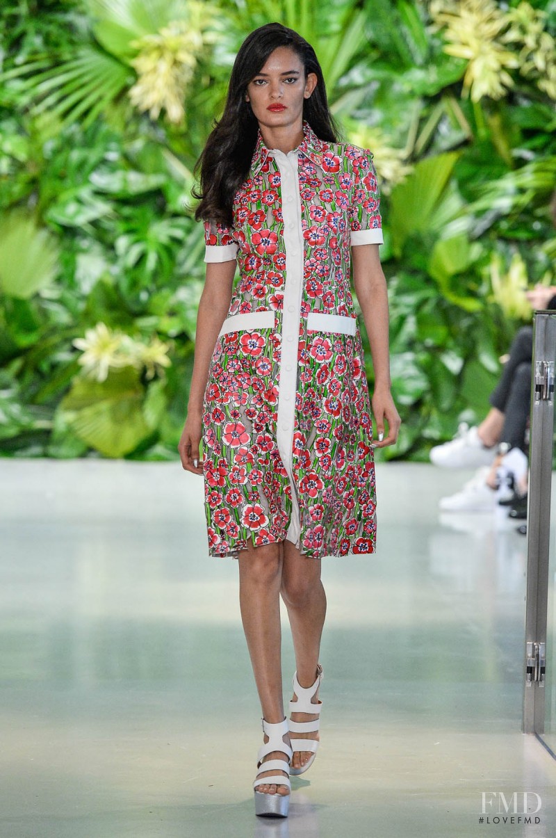 Wanessa Milhomem featured in  the Patricia Viera fashion show for Spring/Summer 2016