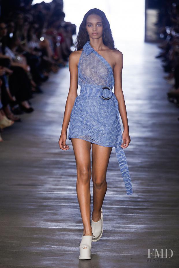 Ellen Rosa featured in  the Giuliana Romano fashion show for Spring/Summer 2016