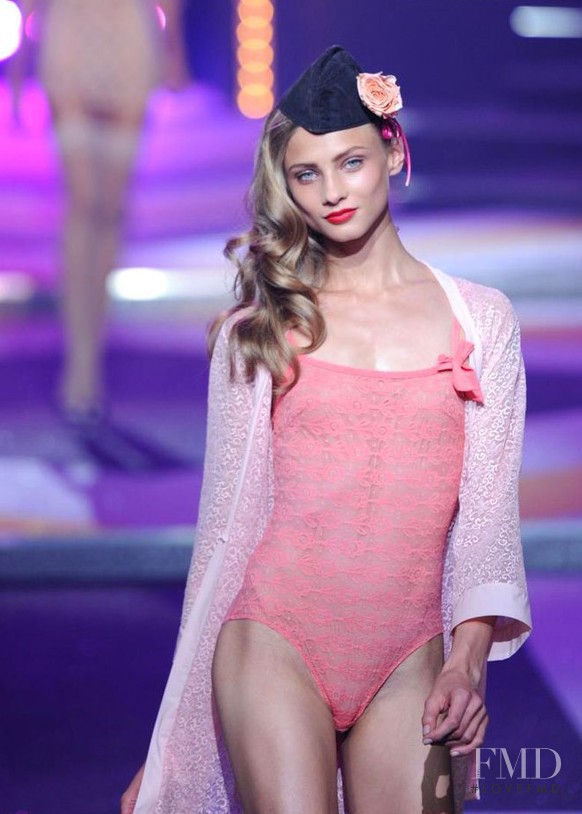 Etam fashion show for Spring/Summer 2012