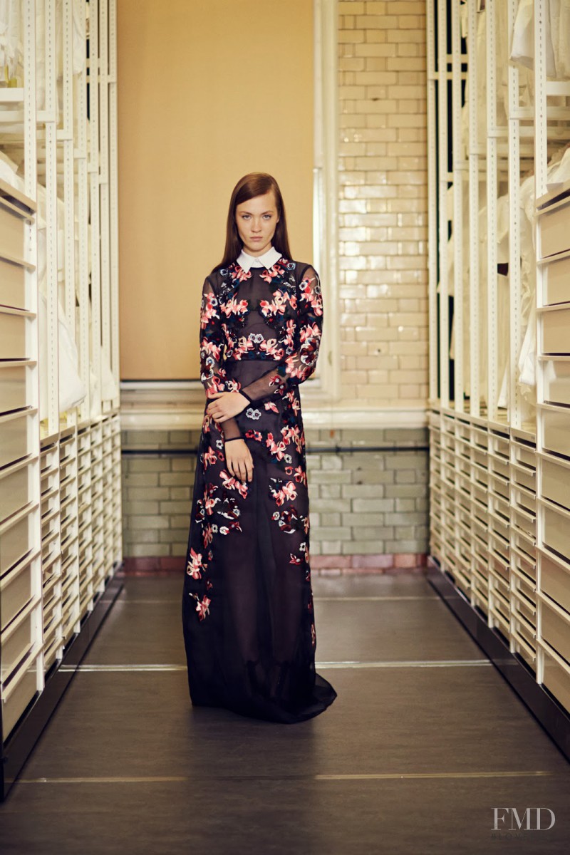 Maarjan Ridalaan featured in  the Erdem fashion show for Pre-Fall 2014