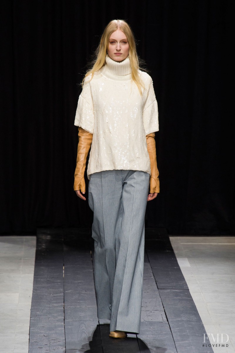 Veronique Branquinho fashion show for Autumn/Winter 2014
