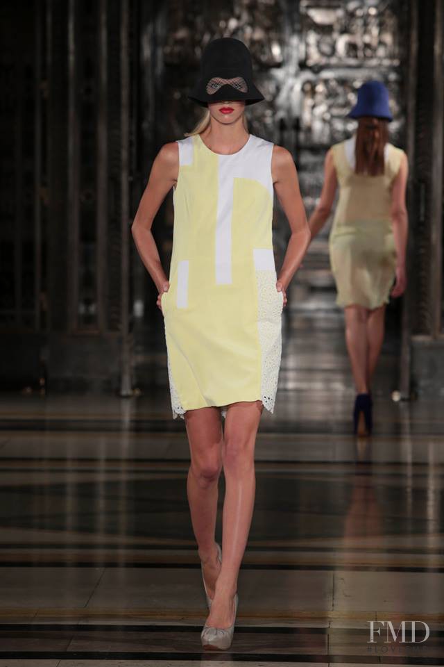 Eveline Rozing featured in  the Ashley Isham fashion show for Spring/Summer 2014