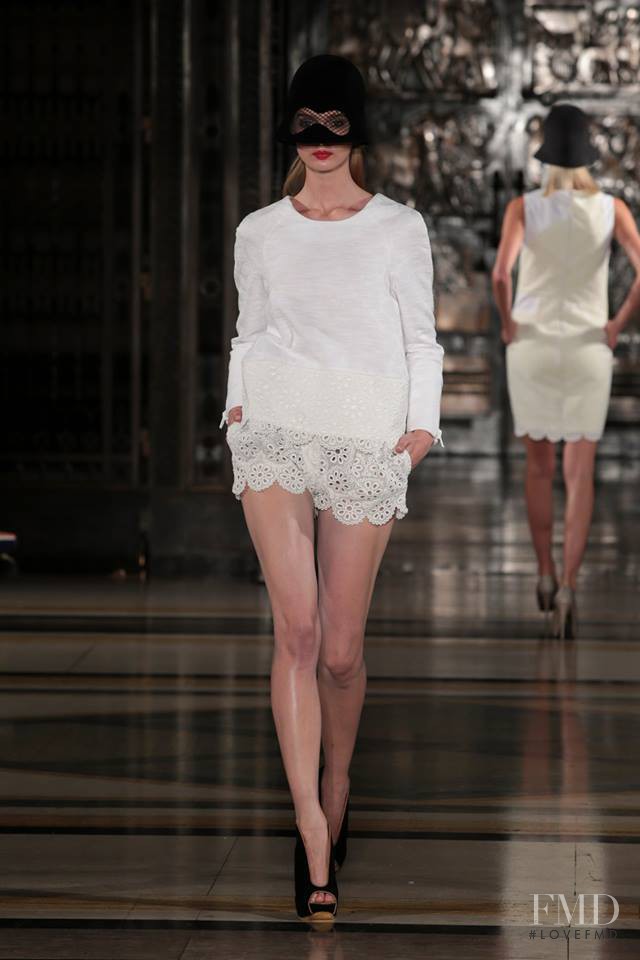 Ashley Isham fashion show for Spring/Summer 2014