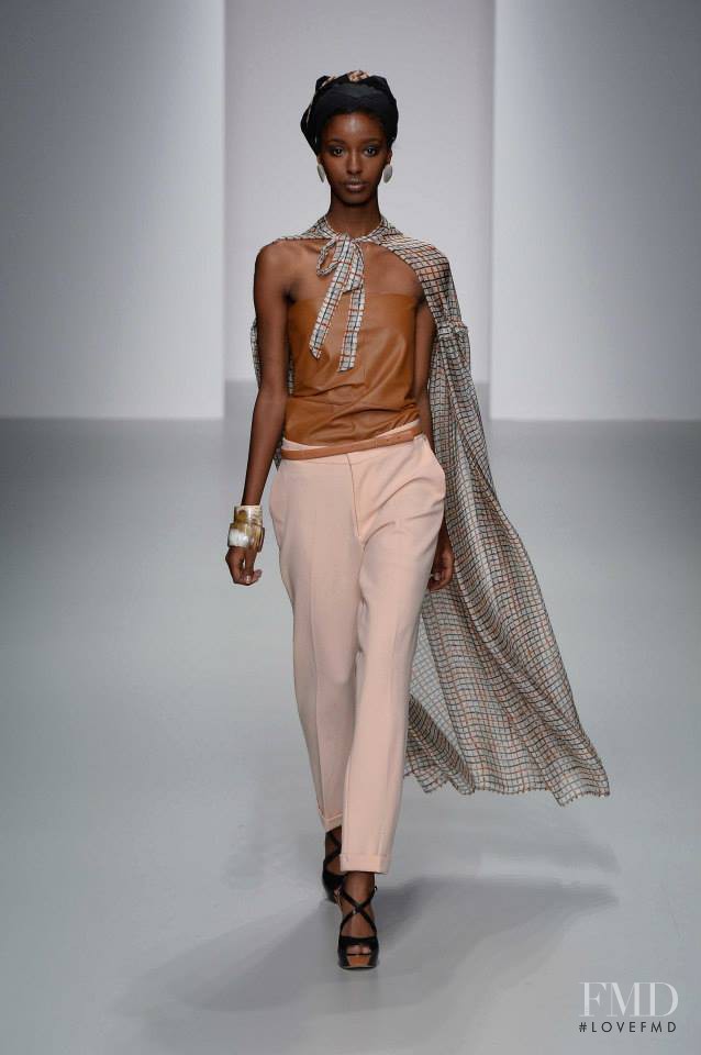 DAKS fashion show for Spring/Summer 2014